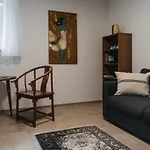 Dietrich - 64 Apartment